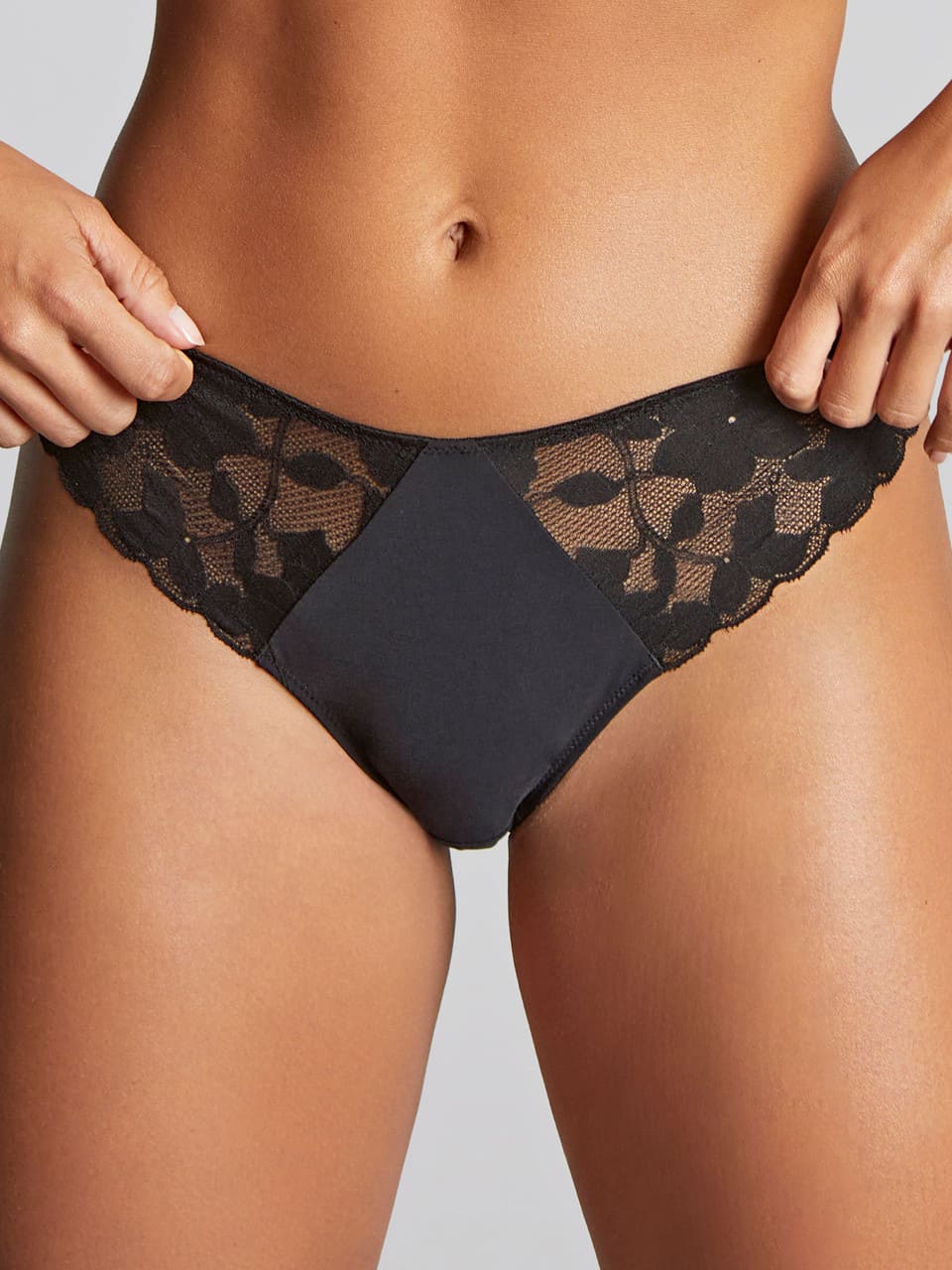 Cueca Asa Delta Rendada Amour Preta 1