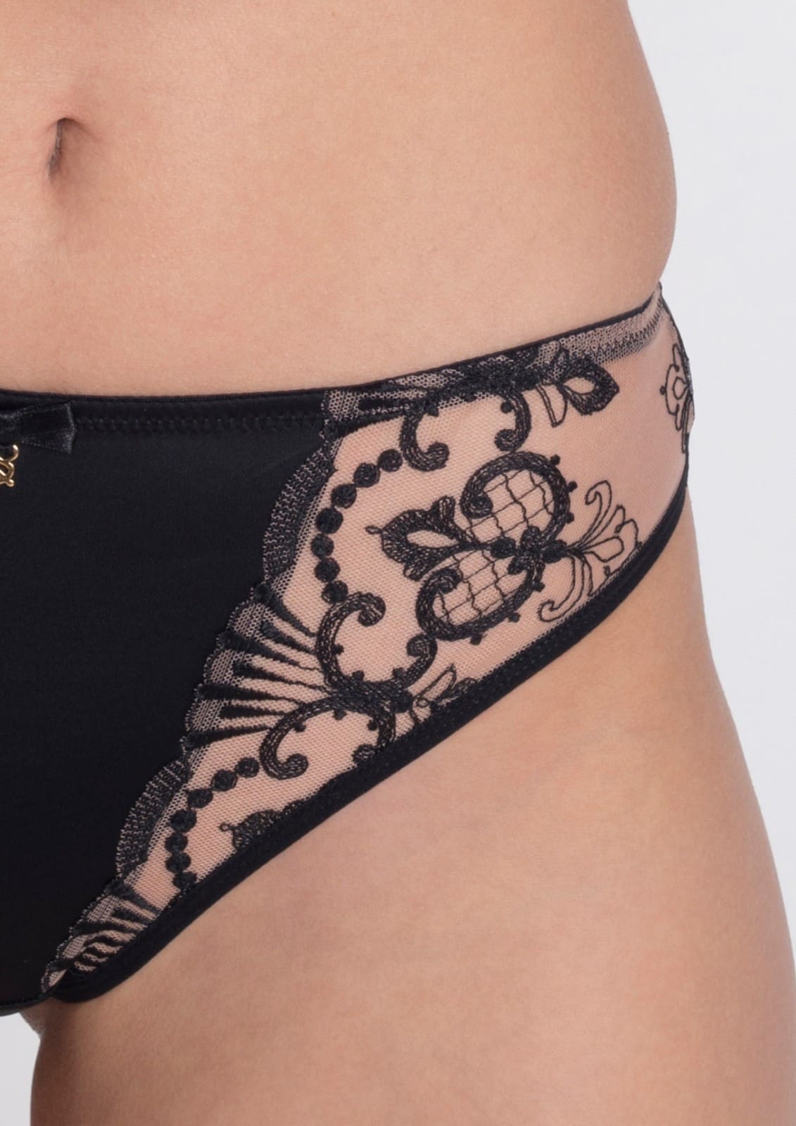 Brazilian Cut Brief with Swiss Embroidery Perla Black 3