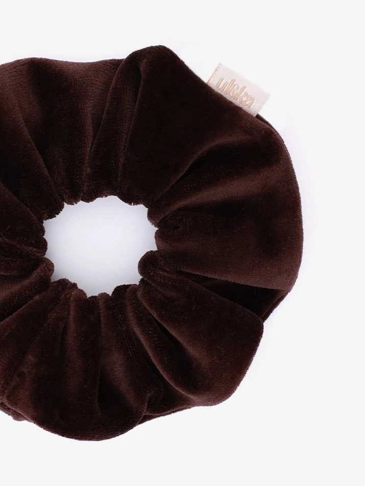 Scrunchie Velvet Chocolate 1