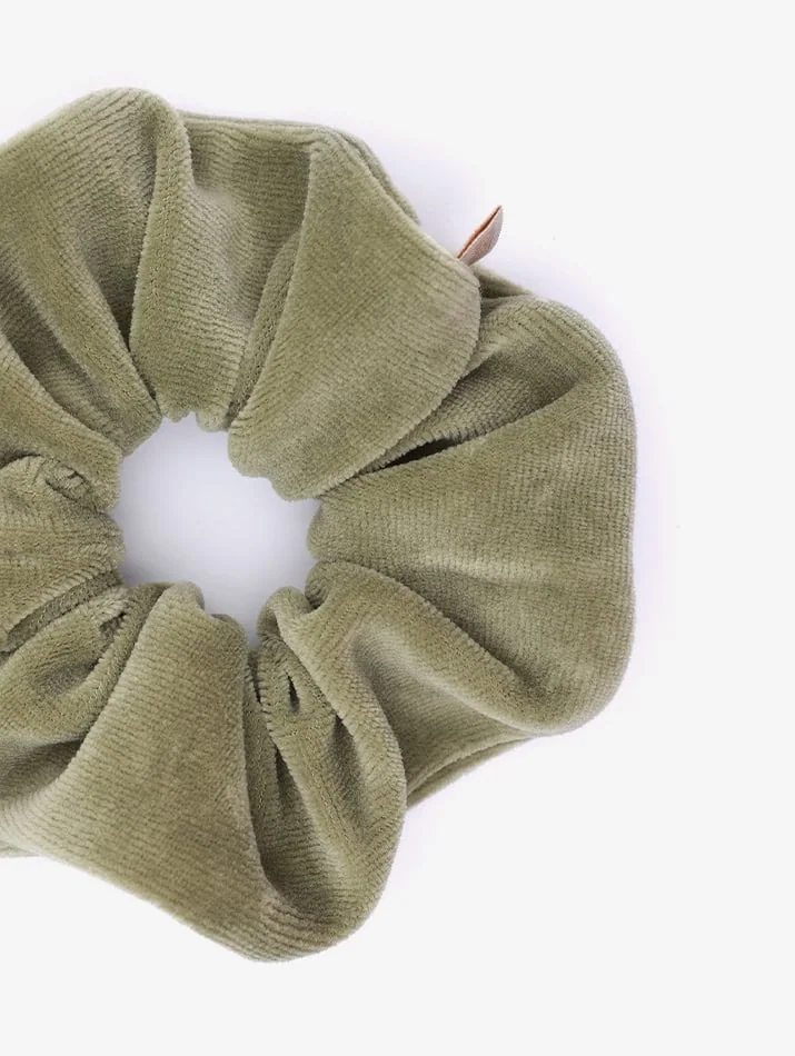 Scrunchie Velvet Sage 1
