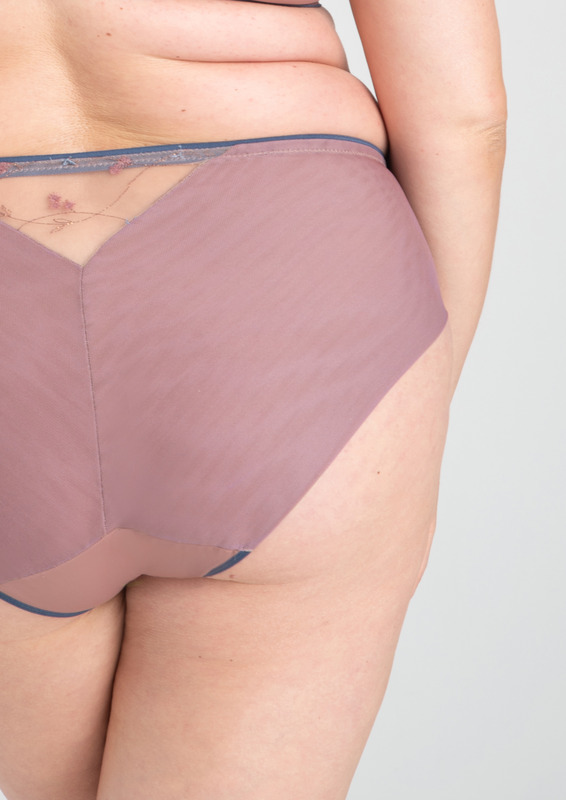Braguita Brasileña com Bordado Floral Ellie Nougat 2