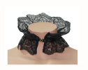 Cuello de encaje negro